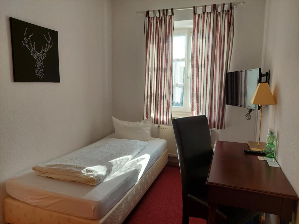 Der Heurige Im Gasthaus Zum Loewen Φράιζινγκ Εξωτερικό φωτογραφία
