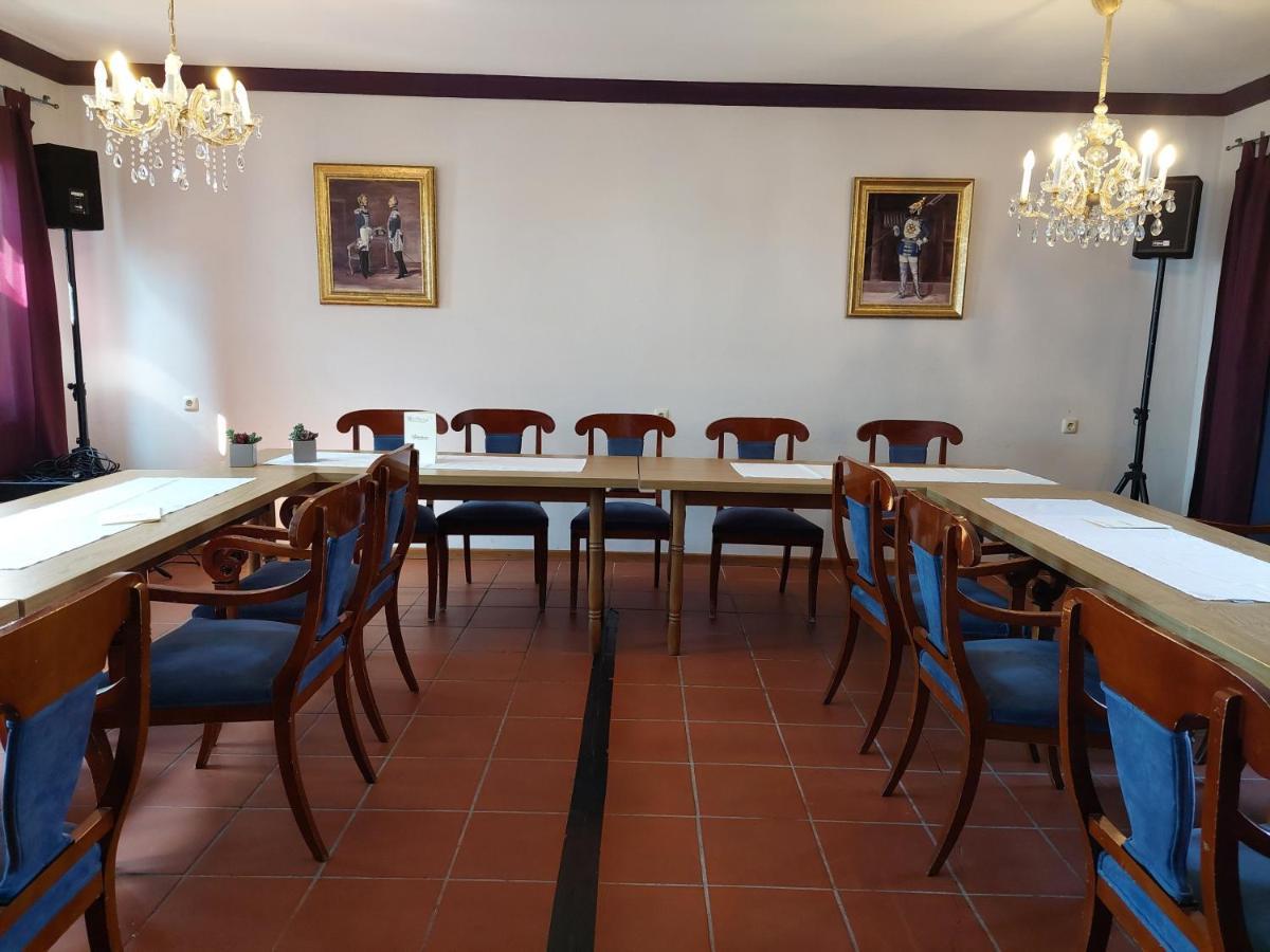 Der Heurige Im Gasthaus Zum Loewen Φράιζινγκ Εξωτερικό φωτογραφία